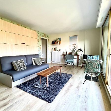 Beau Studio Terrasse Vue Jardin - A 2 Pas De La Mer Deauville Exteriör bild