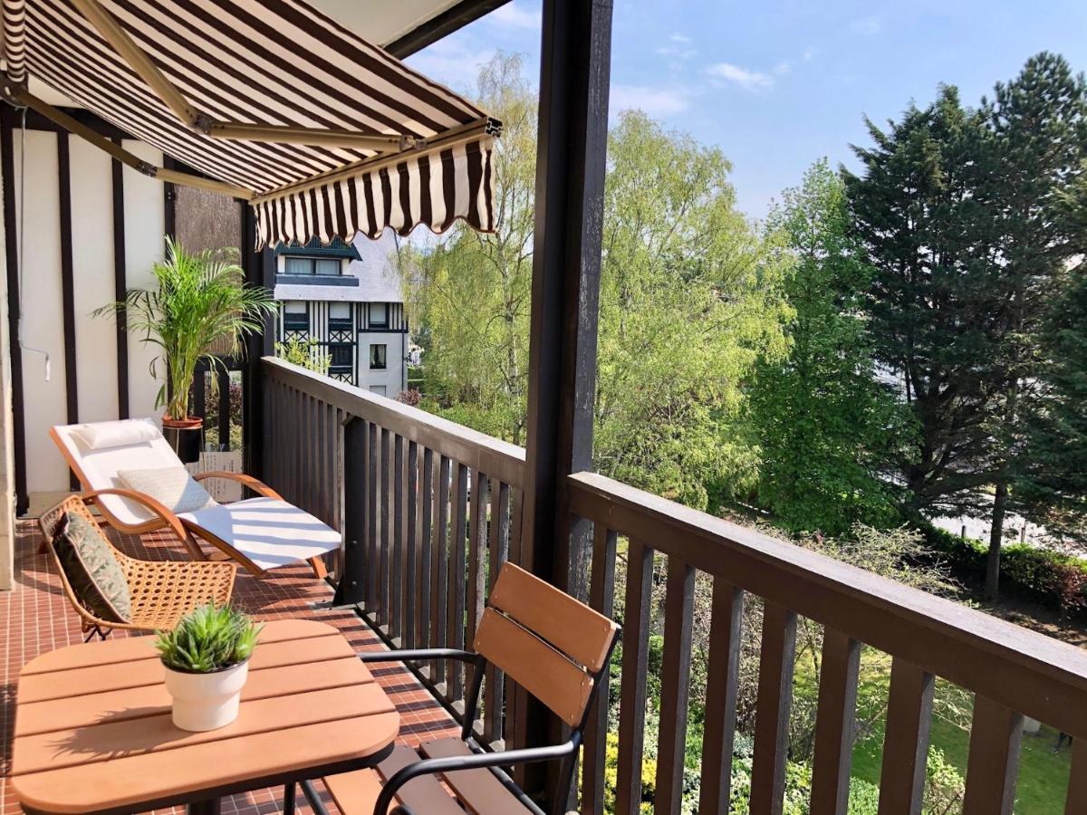 Beau Studio Terrasse Vue Jardin - A 2 Pas De La Mer Deauville Exteriör bild