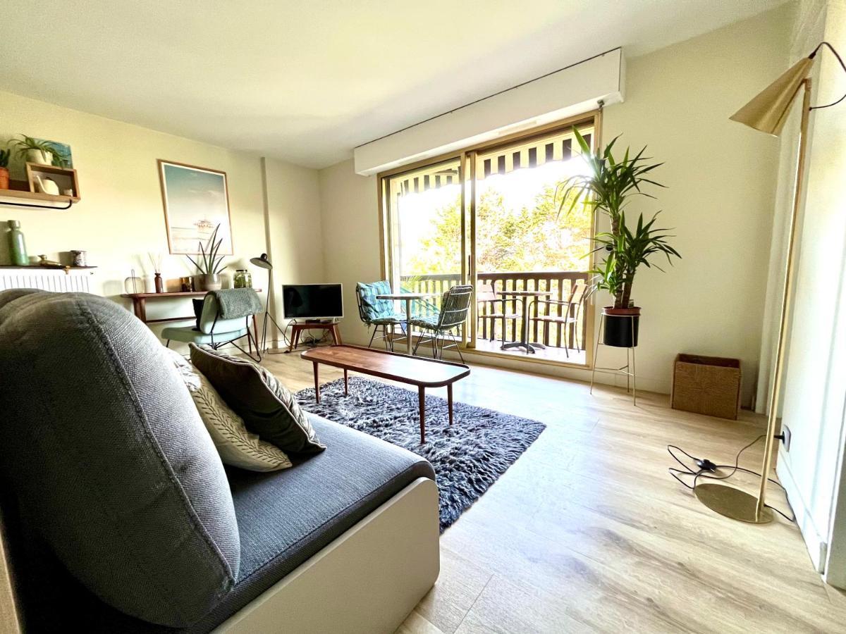 Beau Studio Terrasse Vue Jardin - A 2 Pas De La Mer Deauville Exteriör bild
